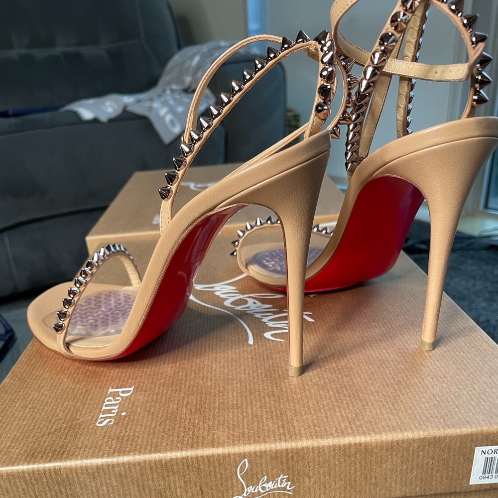 Christian Louboutin So Me 100